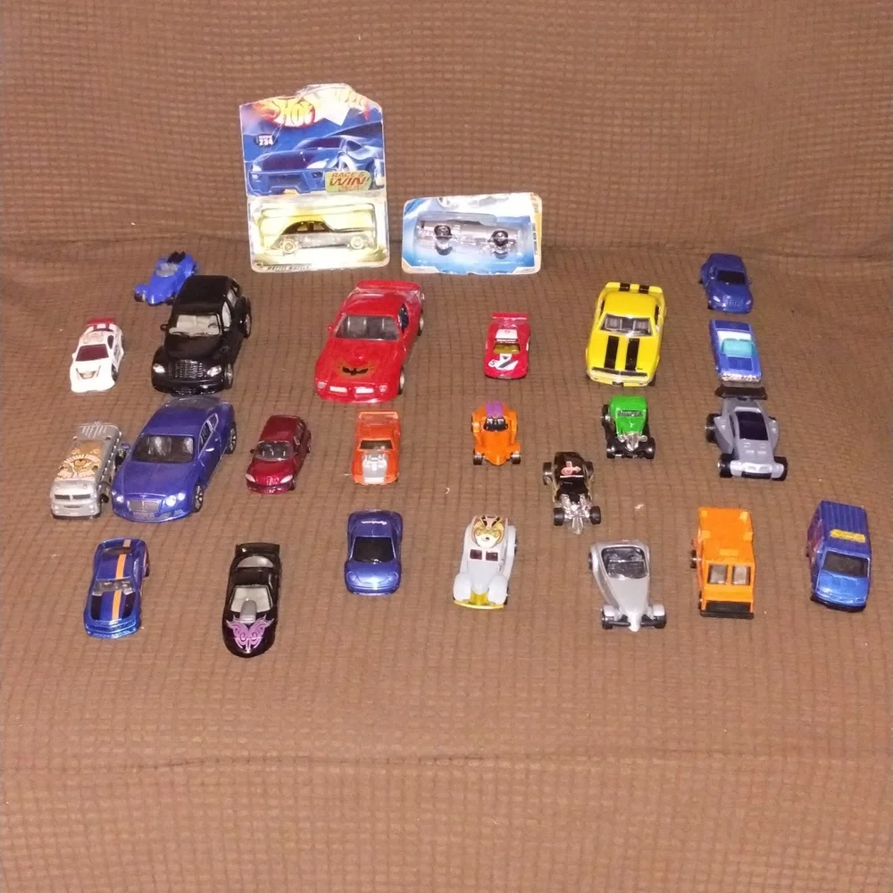 Model Cars - Picture 1 of 1